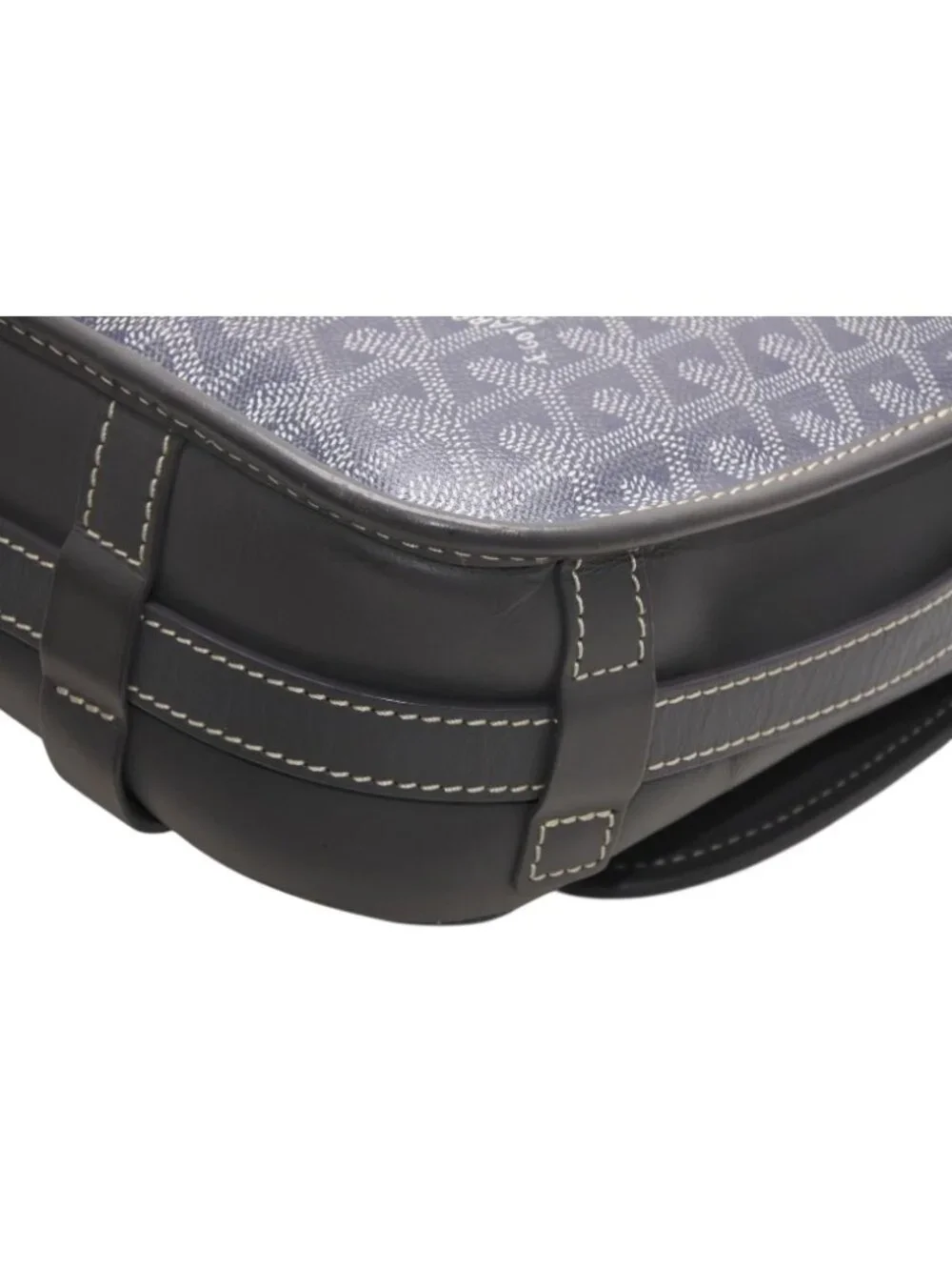 Goyard Belvedere MM Shoulder Bag Gray Leather Silver Herringbone Pattern